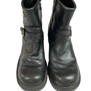 Harley Davidson black leather Boots Size 7.5. Used.